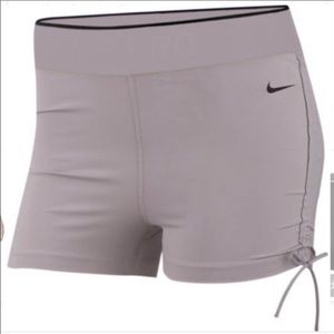 Nike Pro Meta 3 women’s short side tie